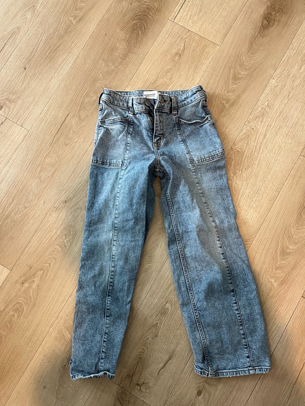 Abercrombie kids high rise wide leg short 11/12 jeans